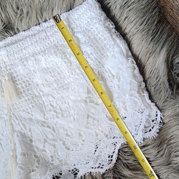Express  crochet shorts - Picture 6 of 8